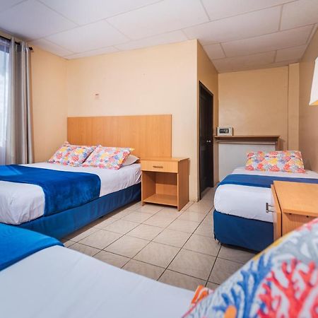 Hostal North Seymour Puerto Ayora  Exteriér fotografie