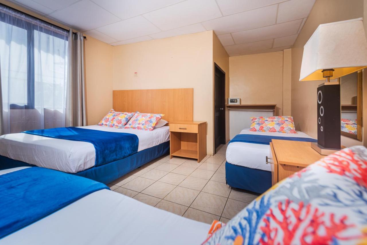Hostal North Seymour Puerto Ayora  Exteriér fotografie