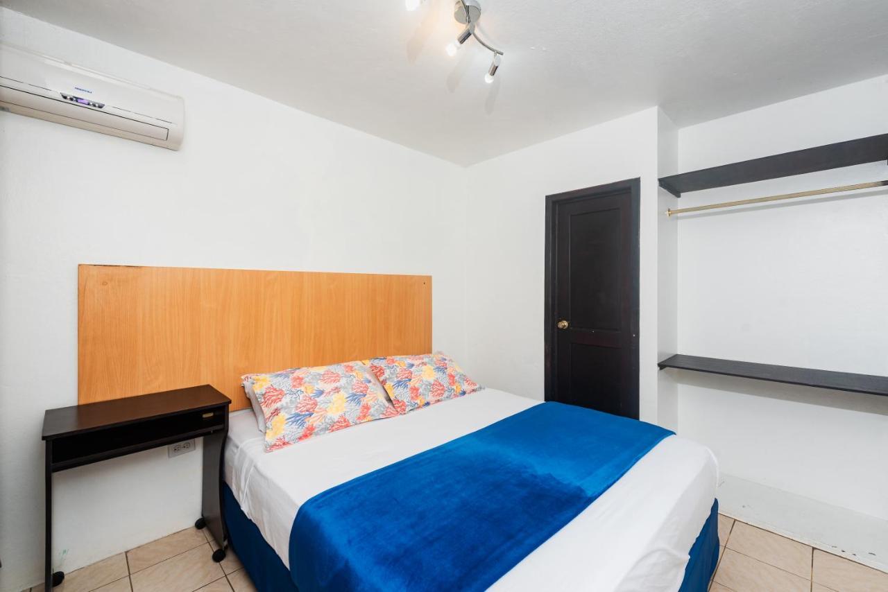 Hostal North Seymour Puerto Ayora  Exteriér fotografie